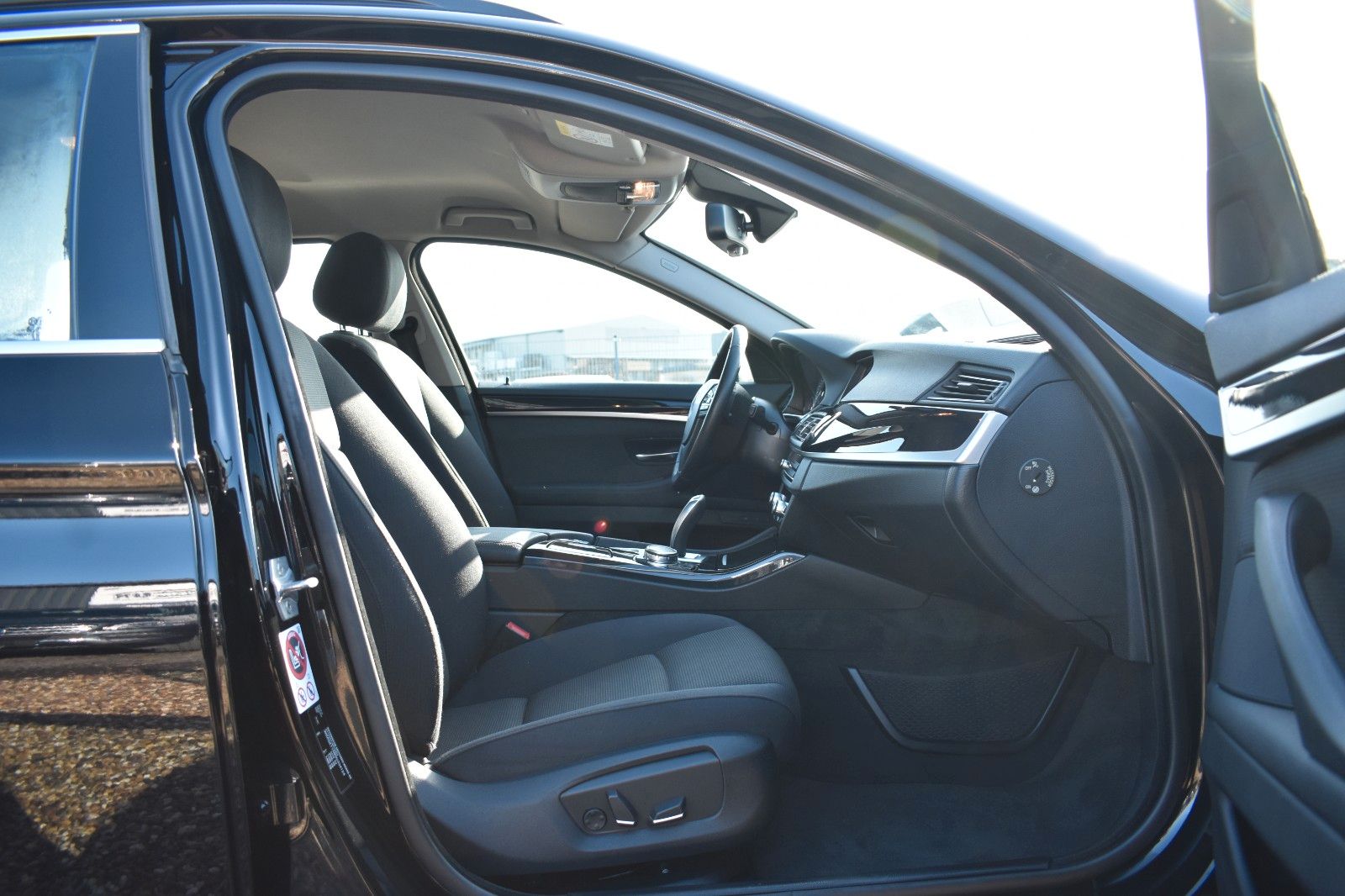 Fahrzeugabbildung BMW 530 d Touring ACC AHK HUD