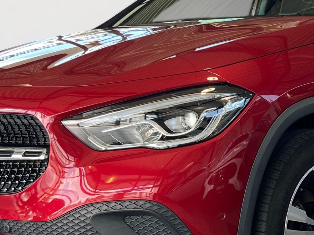 Fahrzeugabbildung Mercedes-Benz GLA 250 e Progressive Night Pano AHK Kamera LED