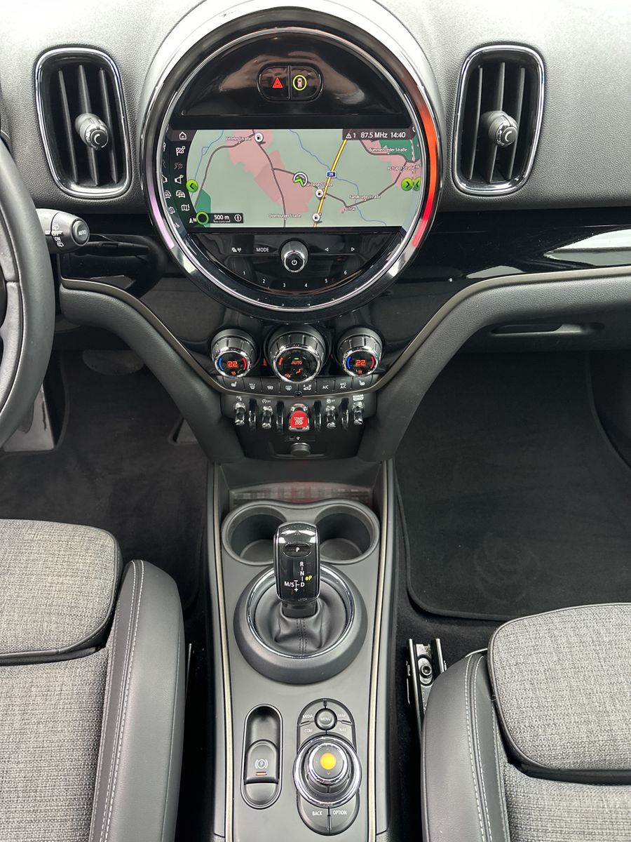 Fahrzeugabbildung MINI Cooper S Countryman All4 NAV+LED+DIGDISPLAY+18ZO