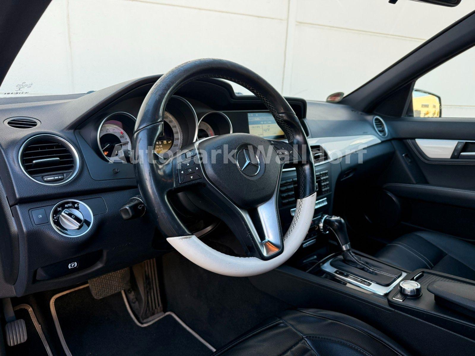 Mercedes-Benz C220 2011 — photo 13