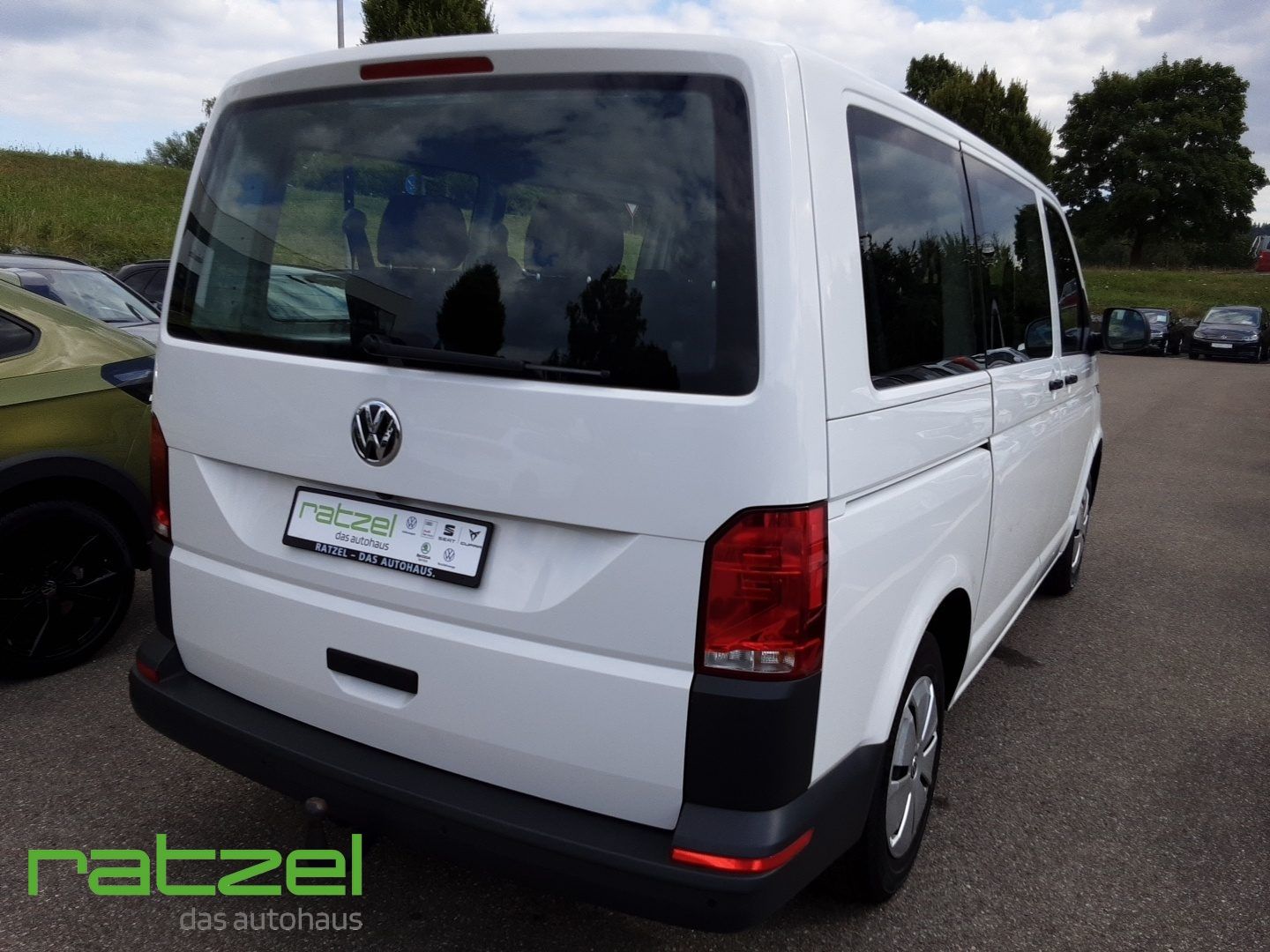 Fahrzeugabbildung Volkswagen T6.1 Kombi KR 2.0 TDI 9-Sitze+AHK+KAMERA+