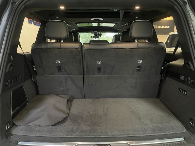 Fahrzeugabbildung Jeep GRAND WAGONEER OBSIDIAN 6.4L V-8  SOFORT!!!