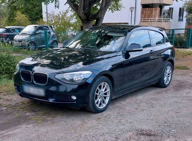 BMW 1er BMW 114D F20 Service + Tüv Neu