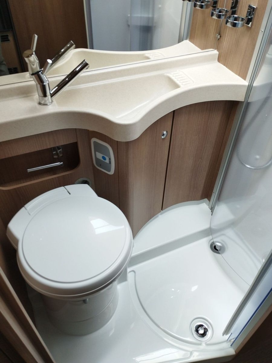 Fahrzeugabbildung Carthago C1-tourer I 143 KB LE comfort Mercedes