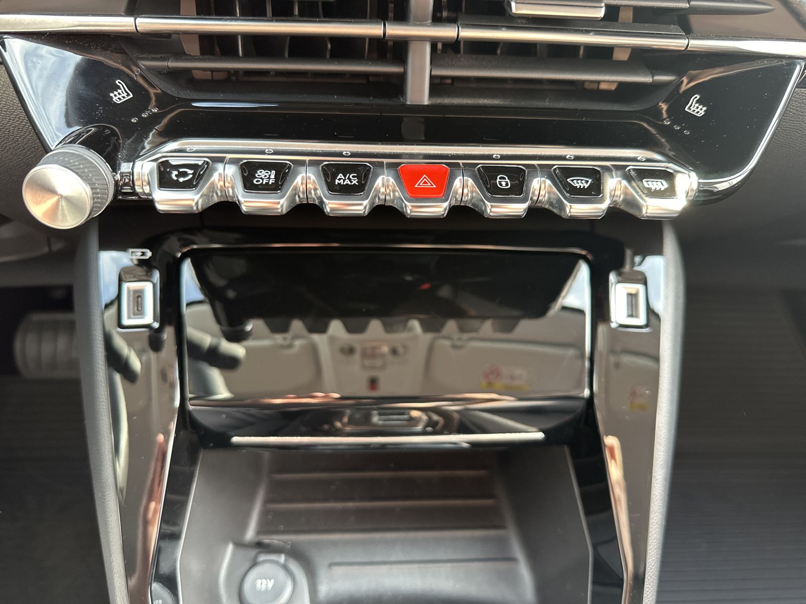 Fahrzeugabbildung Peugeot 208 e Allure 5-Türer NAV+LED+180°-KAMERA+SHZ+1HD