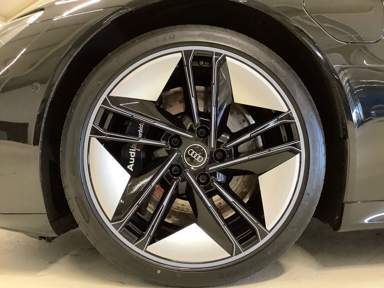RS e-tron GT ,Headup,Nachtsicht,Allradlenkung,Ma