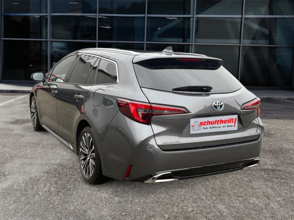 Fahrzeugabbildung Toyota Corolla 1.8 Hybrid Touring Sports Team Deutschla
