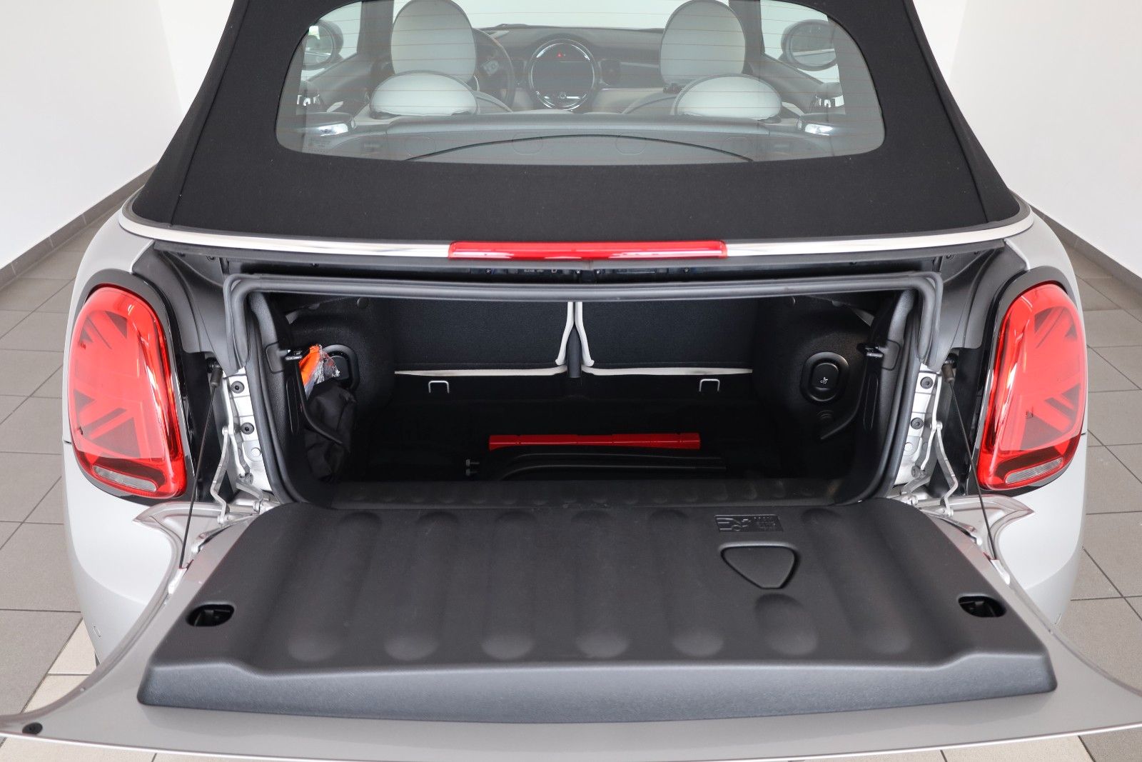 Fahrzeugabbildung MINI Cooper S JCW Trim Leder,Nani,LED,HUD,Apple CarP.