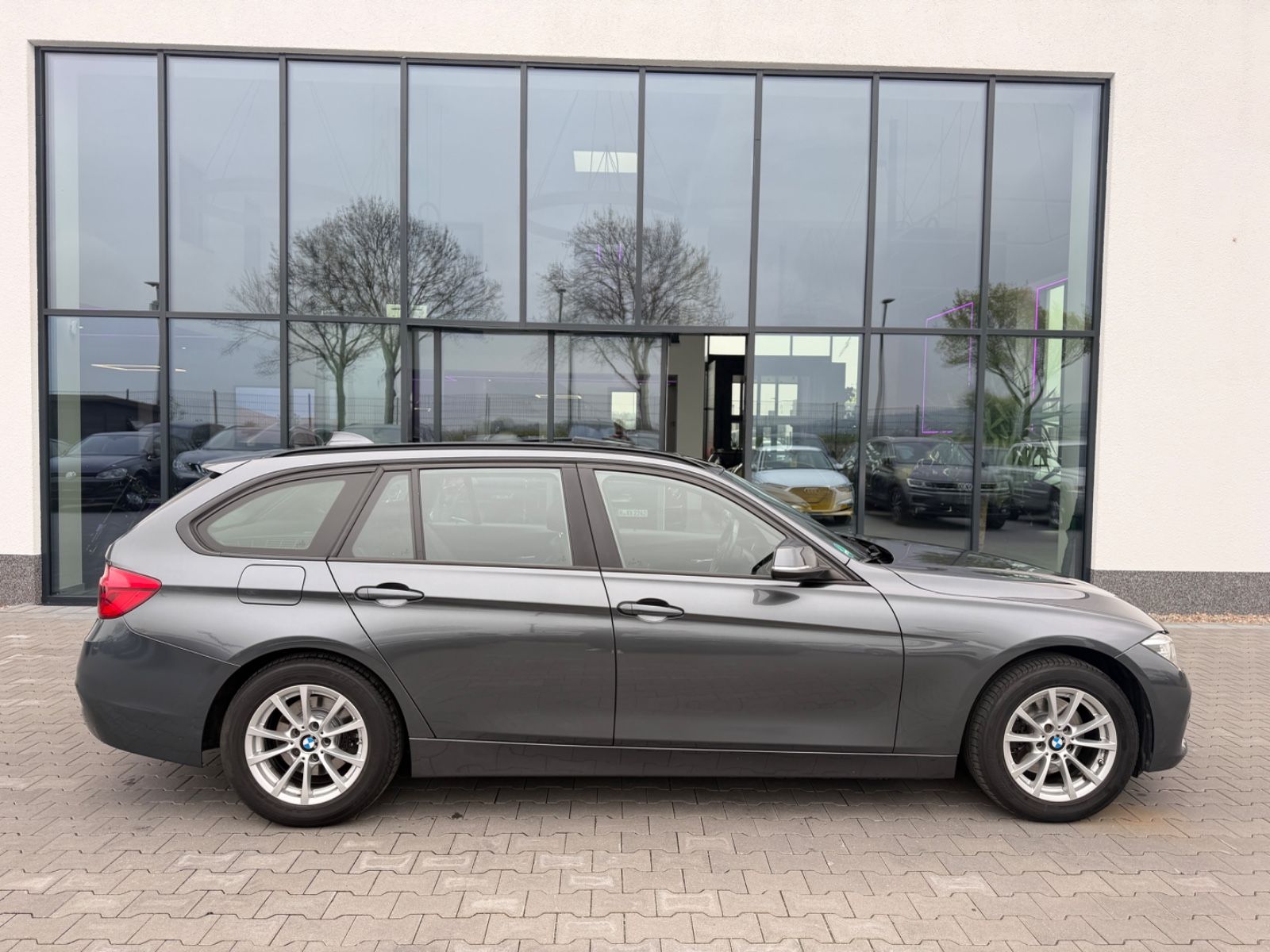 320d Aut. Advantage Pano Leder Navi HUD