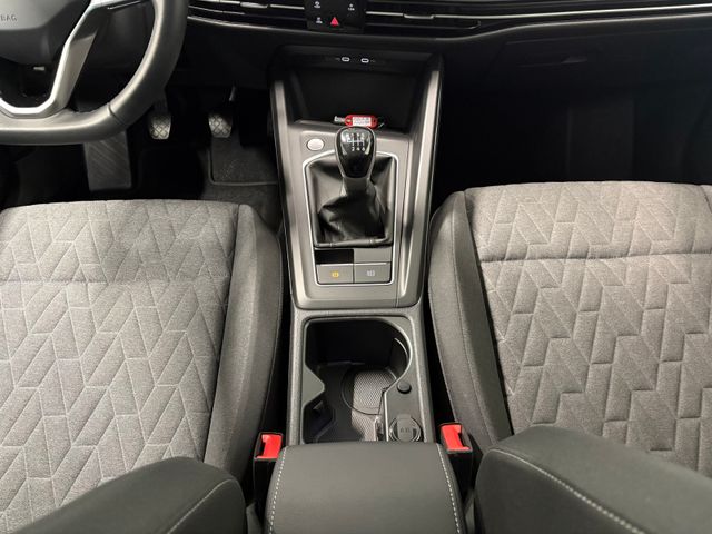 Golf VIII Life 1.5 TSI LED RFK ACC APP