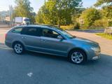 Skoda Superb - Skoda Superb aus 2011: Kombi