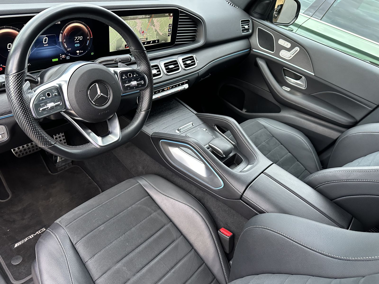 Fahrzeugabbildung Mercedes-Benz GLE 350de 4Matic AMG-Line NAV+LED+360°+21ZO+ACC