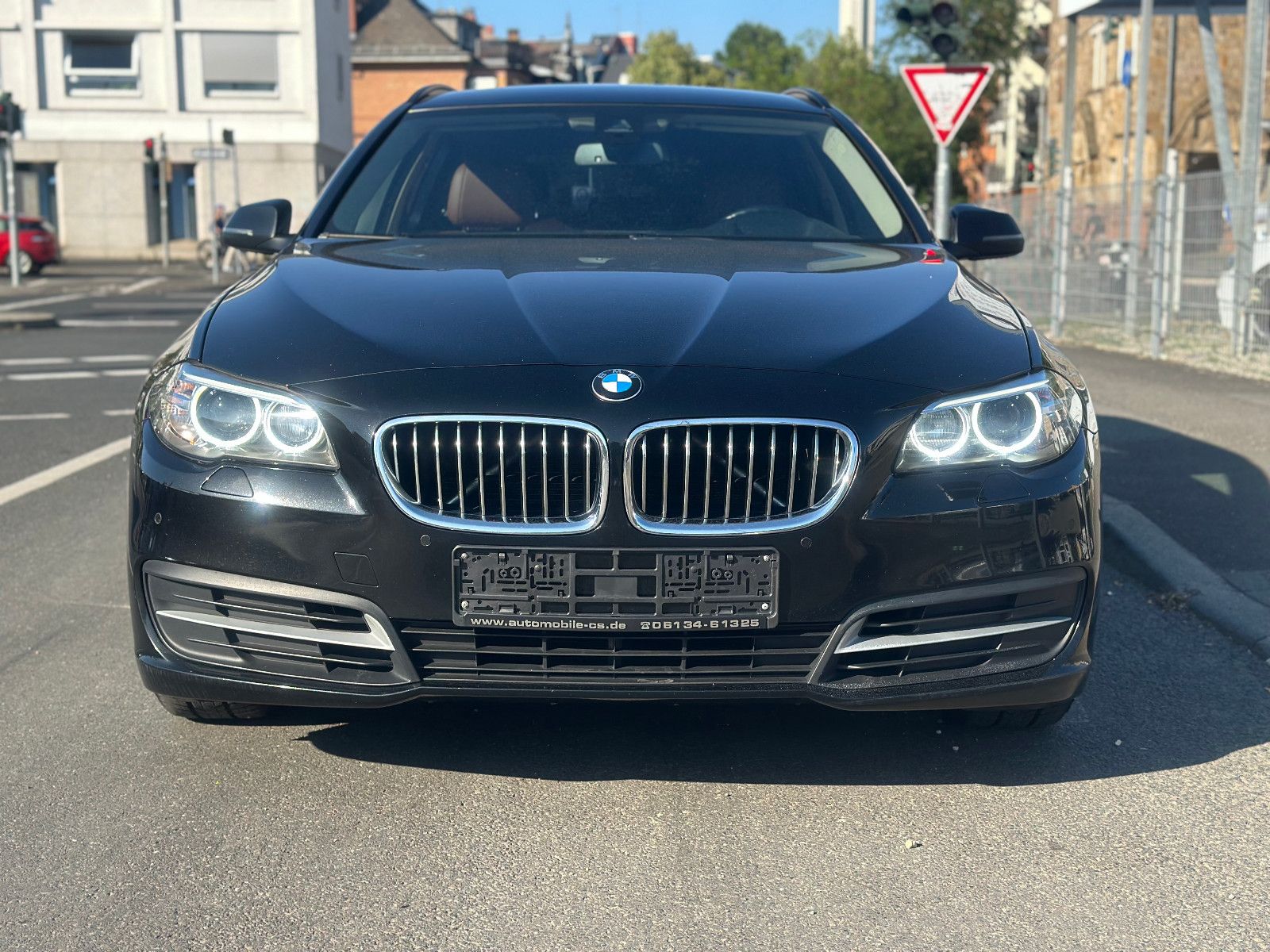 Fahrzeugabbildung BMW 520 d TOURING*HEAD-UP+LEDER-BRAUN*