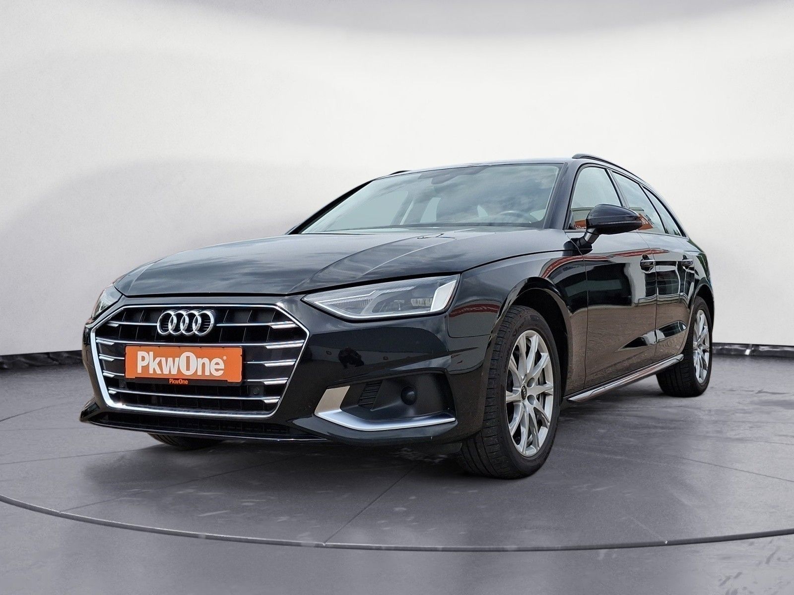 Audi A4 - 1