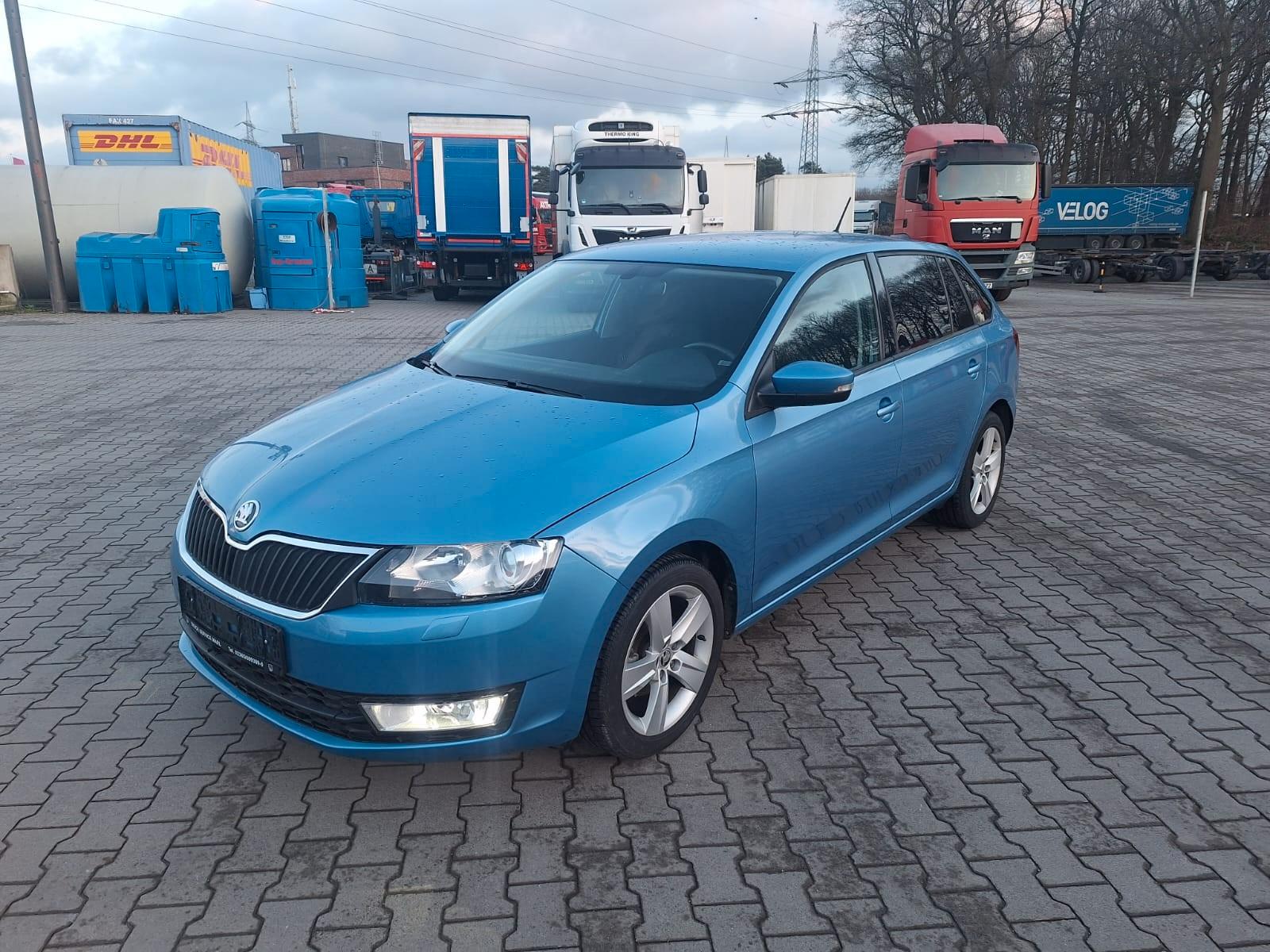 Skoda Rapid Spaceback Drive Xenon PDC Klimaautomatik