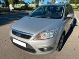 Ford Focus Turnier 2.0tdci Automatik Klima PDC Tel. - Ford Focus aus 2010: Tdci