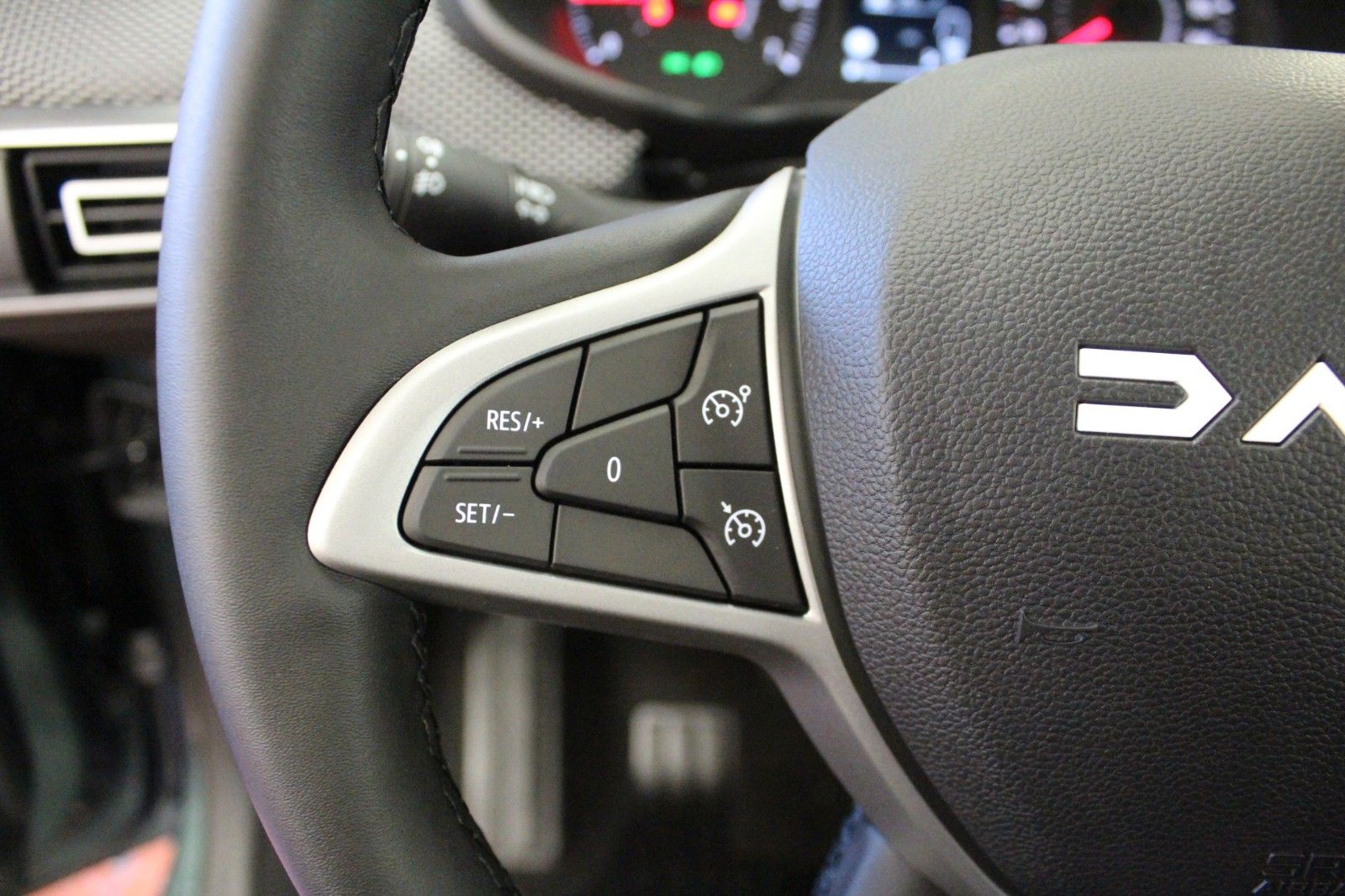 Fahrzeugabbildung Dacia Sandero TCe 90 auto Journey *Komfort-Paket*Sitzh