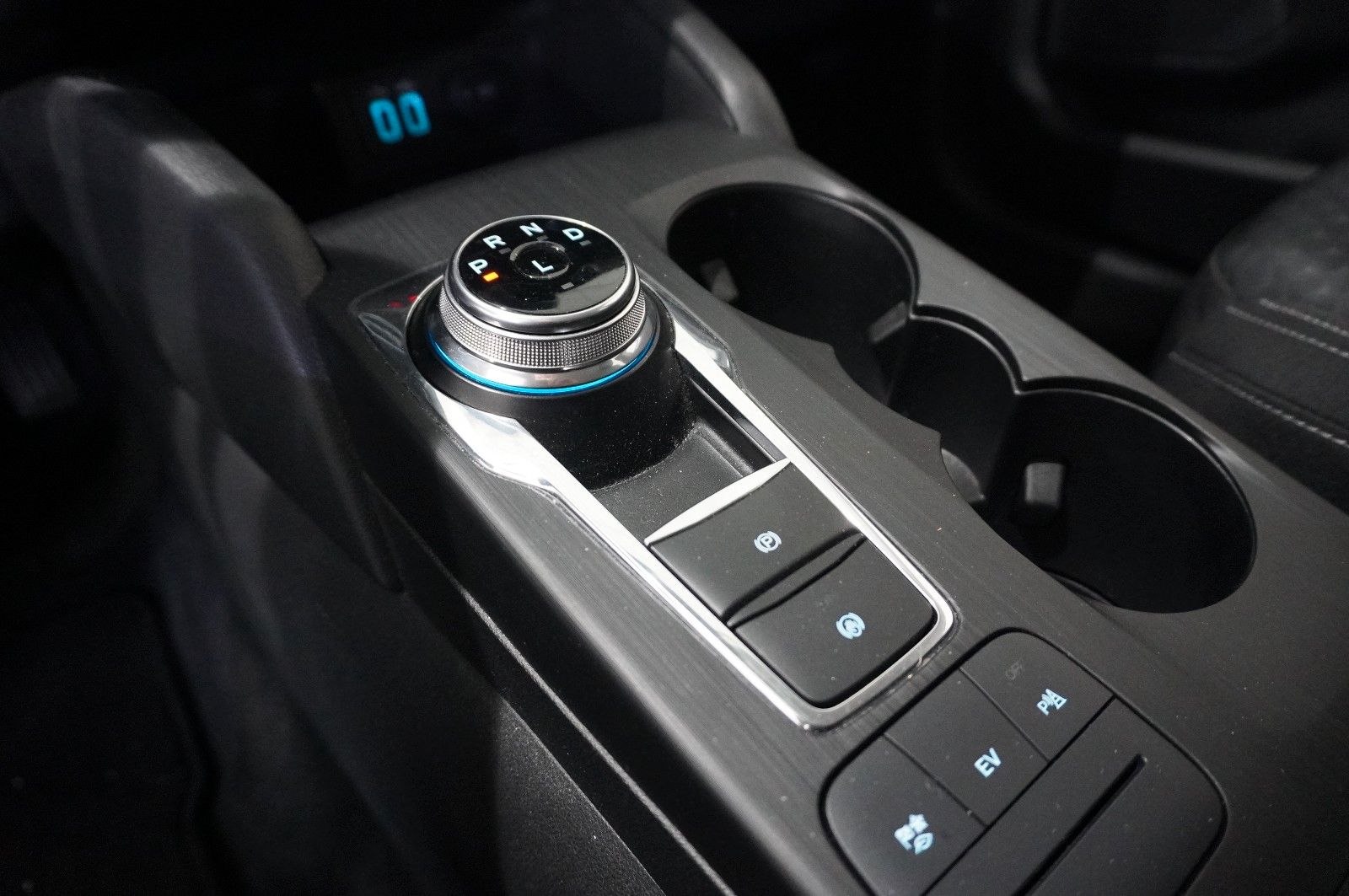 Fahrzeugabbildung Ford Kuga 2.5 HYBRID COOL & CON. NAVI/LED/SPORT/DAB+