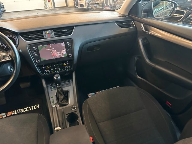 Skoda Octavia Combi Soleil *ACC*NAVI*PDC*SZHZ*APPLE*