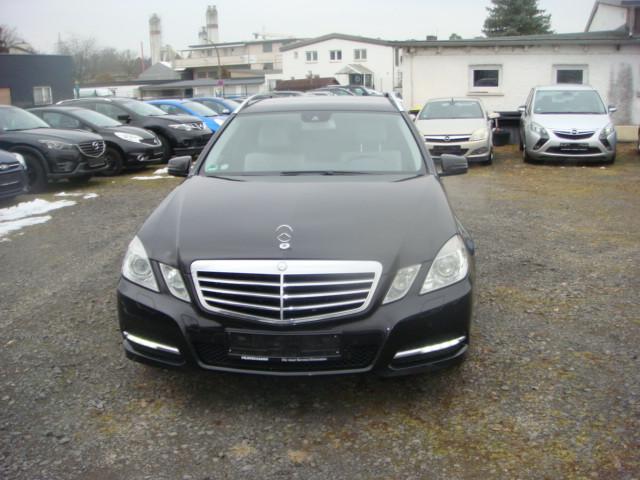 Mercedes-Benz T-Modell E 200 CGI BlueEfficiency * Automatik *