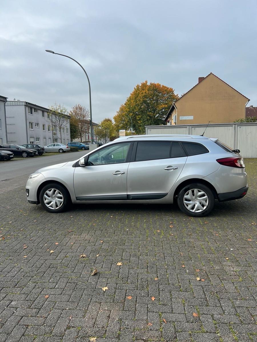 Renault Megane 2012 — двигун 110 HP (81kW)