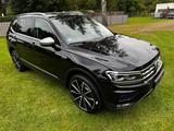 Volkswagen Tiguan Allspace Highline 4M+LEDER+NAVI+VIEW - Volkswagen Tiguan Allspace Highline mit Benzin-Antrieb