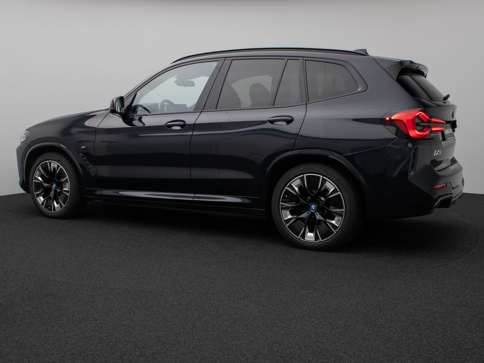 Fahrzeugabbildung BMW iX3 Impressive M Sport Panorama 360°HUD DAB H/K
