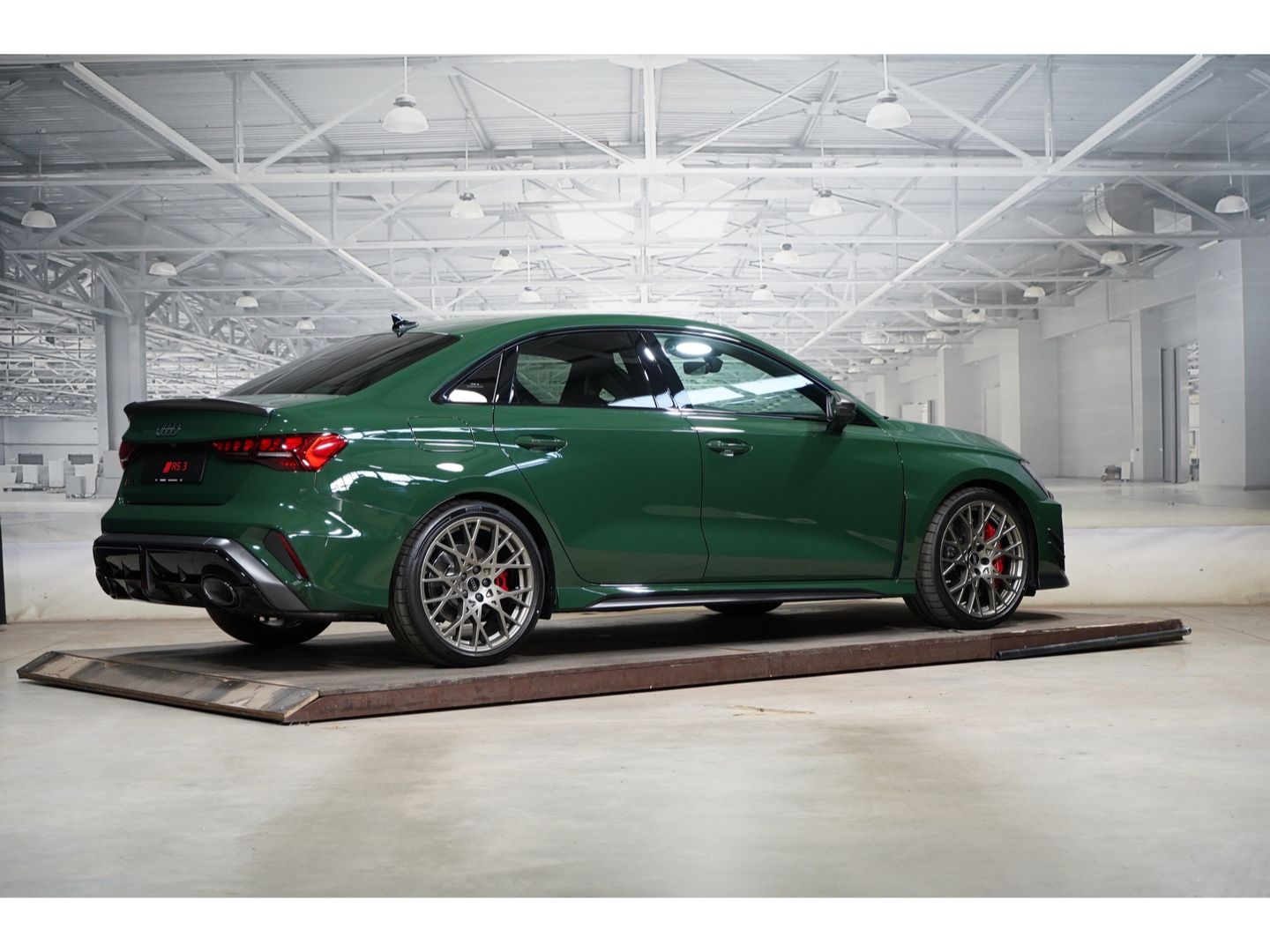 Audi RS3 Limousine competition limited Malachitgrün imagem 3