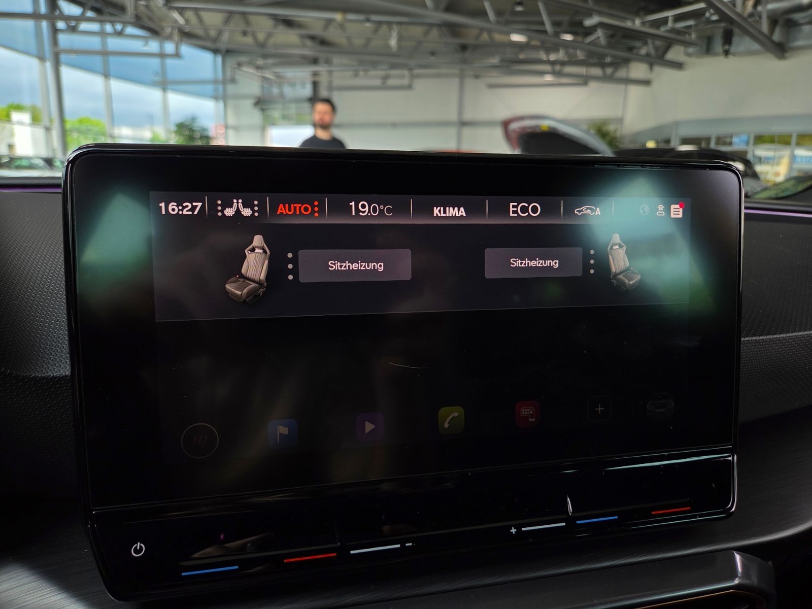 Fahrzeugabbildung CUPRA Leon Sportstourer VZ 1.4 e-Hybrid SHZ LED NAVI