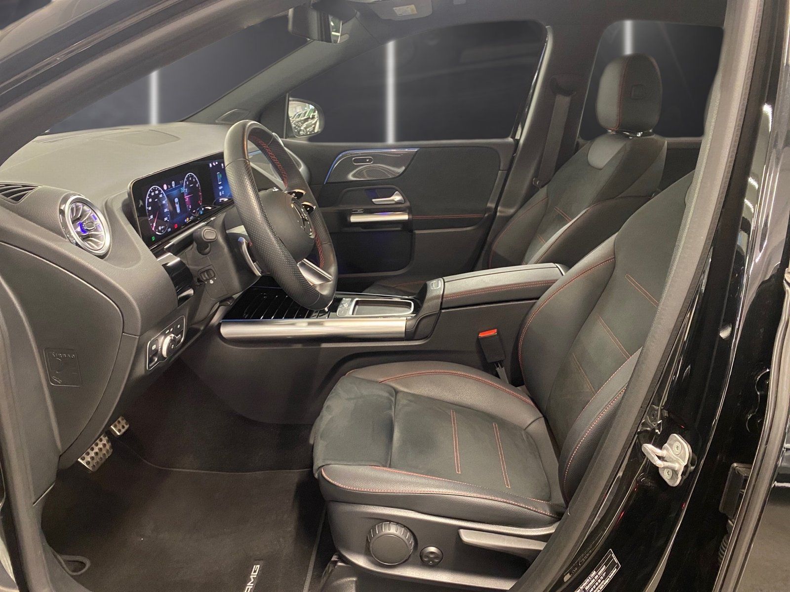 Fahrzeugabbildung Mercedes-Benz B 200 AMG*Totwinkel*LED*Kamera*CarPlay*EasyPack*