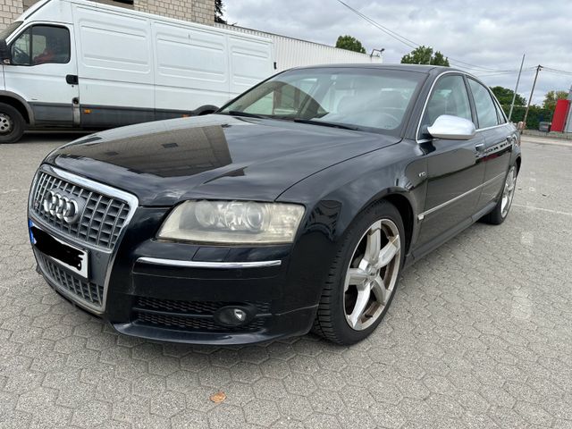 Audi S8 5.2 quattro