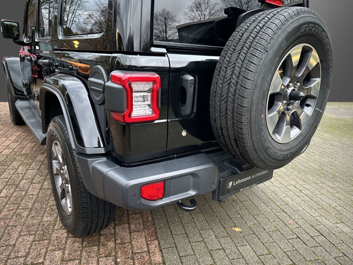 Fahrzeugabbildung Jeep Wrangler Unlimited Sahara 2.0 T-GDI 4x4 - Leder