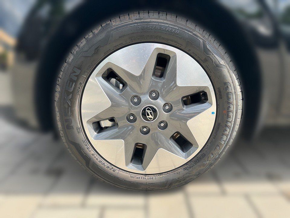 Fahrzeugabbildung Hyundai STARIA Hybrid 9-Sitzer TREND 18 Easy-Access-Pake