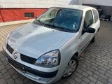 Renault Clio Campus 1.2 16V Campus TÜV Mrz 27 178000km - Renault Clio aus 2005: Campus