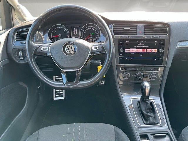 Fahrzeugabbildung Volkswagen Golf VII Variant 2.0TDI DSG 4M Alltrack STNDHZG+