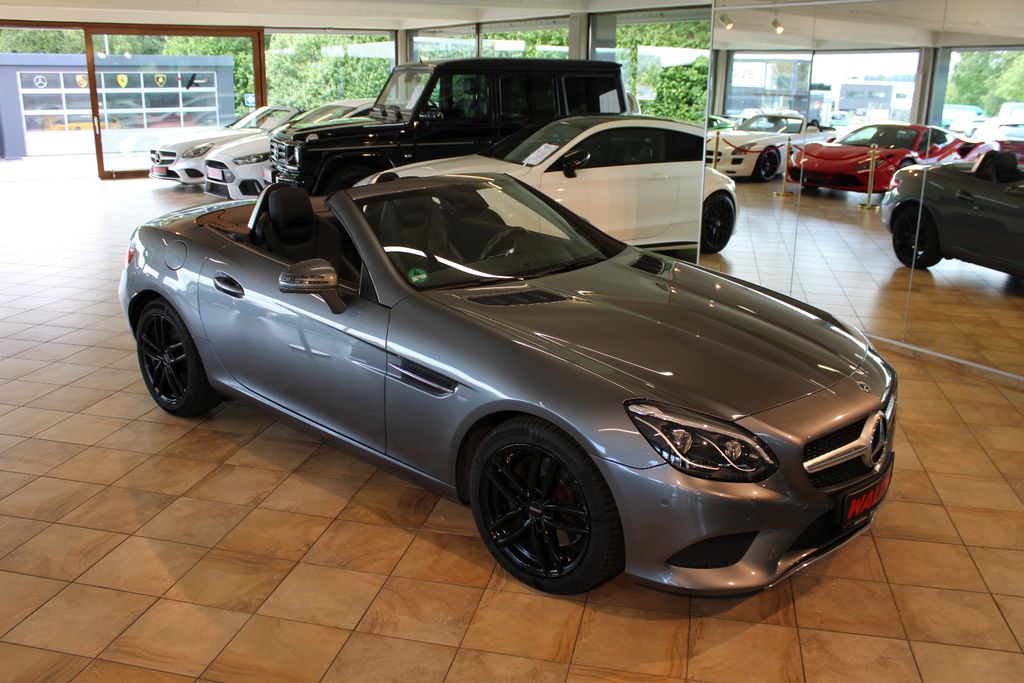 Image of Mercedes-Benz SLC 200