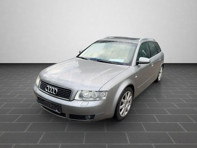 Audi A4 Avant 2.4 S-Line Plus*Automat*Leder*AHK*Navi*