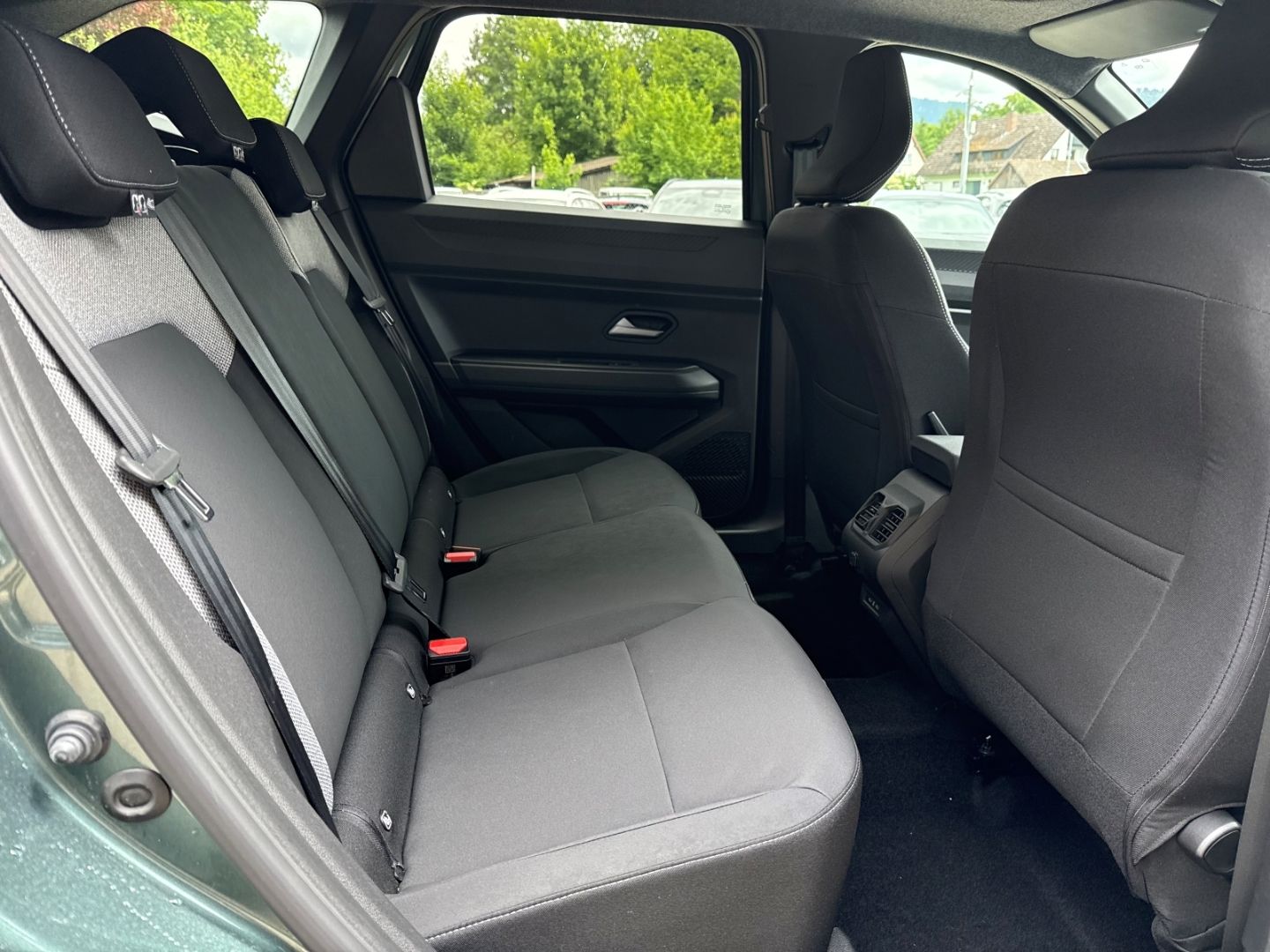 Fahrzeugabbildung Dacia Bigster TCe 140 Journey Navi Digitales Cockpit L