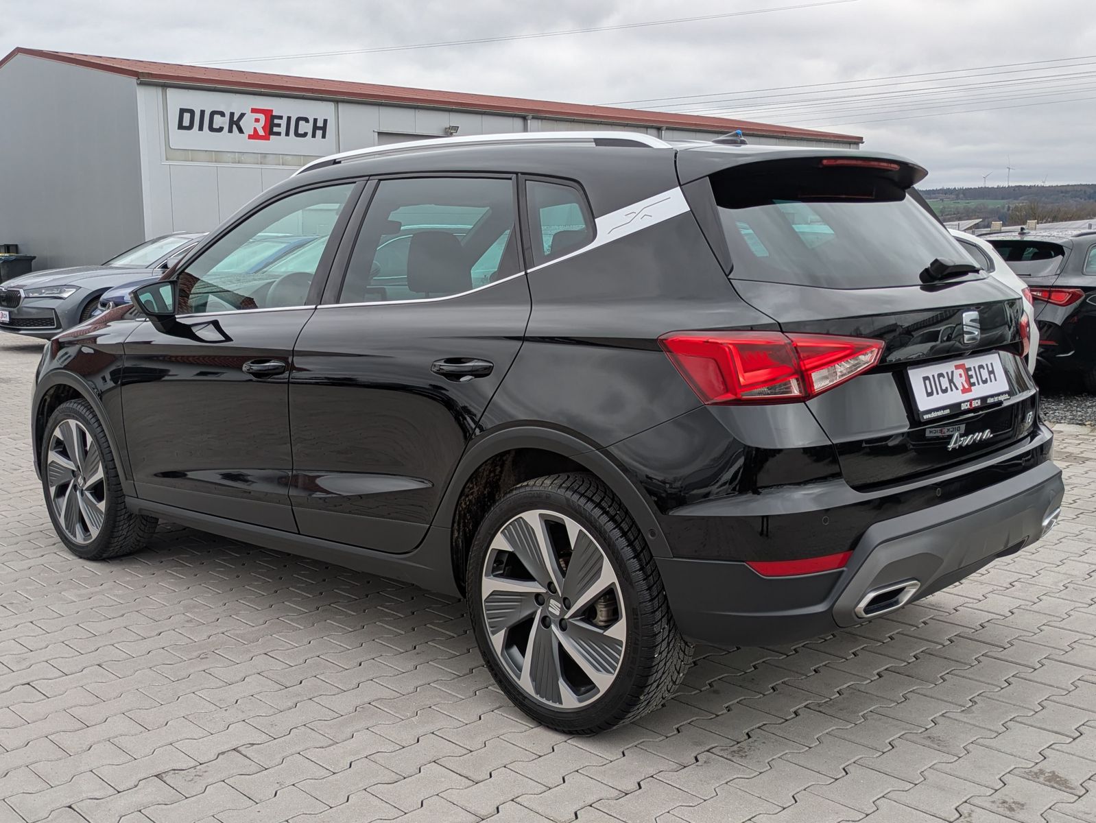 Fahrzeugabbildung SEAT Arona 1.5 TSI FR DSG AHK*ACC*LED*APP*DAB*KAMERA