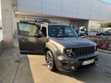 Jeep Renegade 80th Anniversary AUTOMATIK-KAMERA-TOP - Jeep Renegade: 80th Anniversary