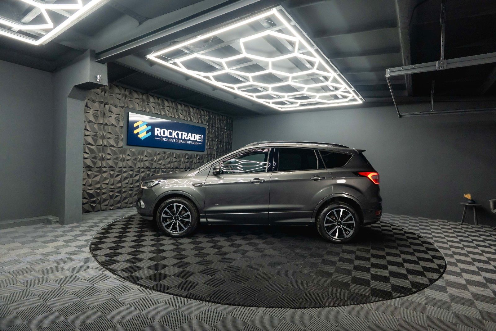 Fahrzeugabbildung Ford Kuga ST-Line 2.0 TDCi 4x4 *LED*Kamera*ACC*DAB*