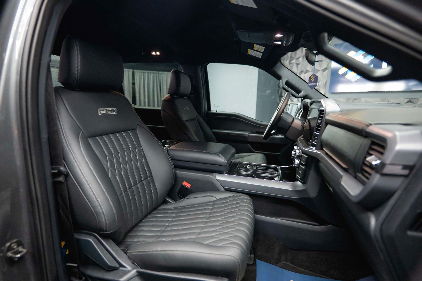 Fahrzeugabbildung Ford F150 5.0L V8 4x4 Offroad SuperCrew RAPTOR 19%