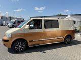 Volkswagen T5 Spezialumbau mit Bett, Solaranlage etc. - VW Sp