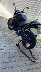 Suzuki GSR 750 - SUZUKI GS 750