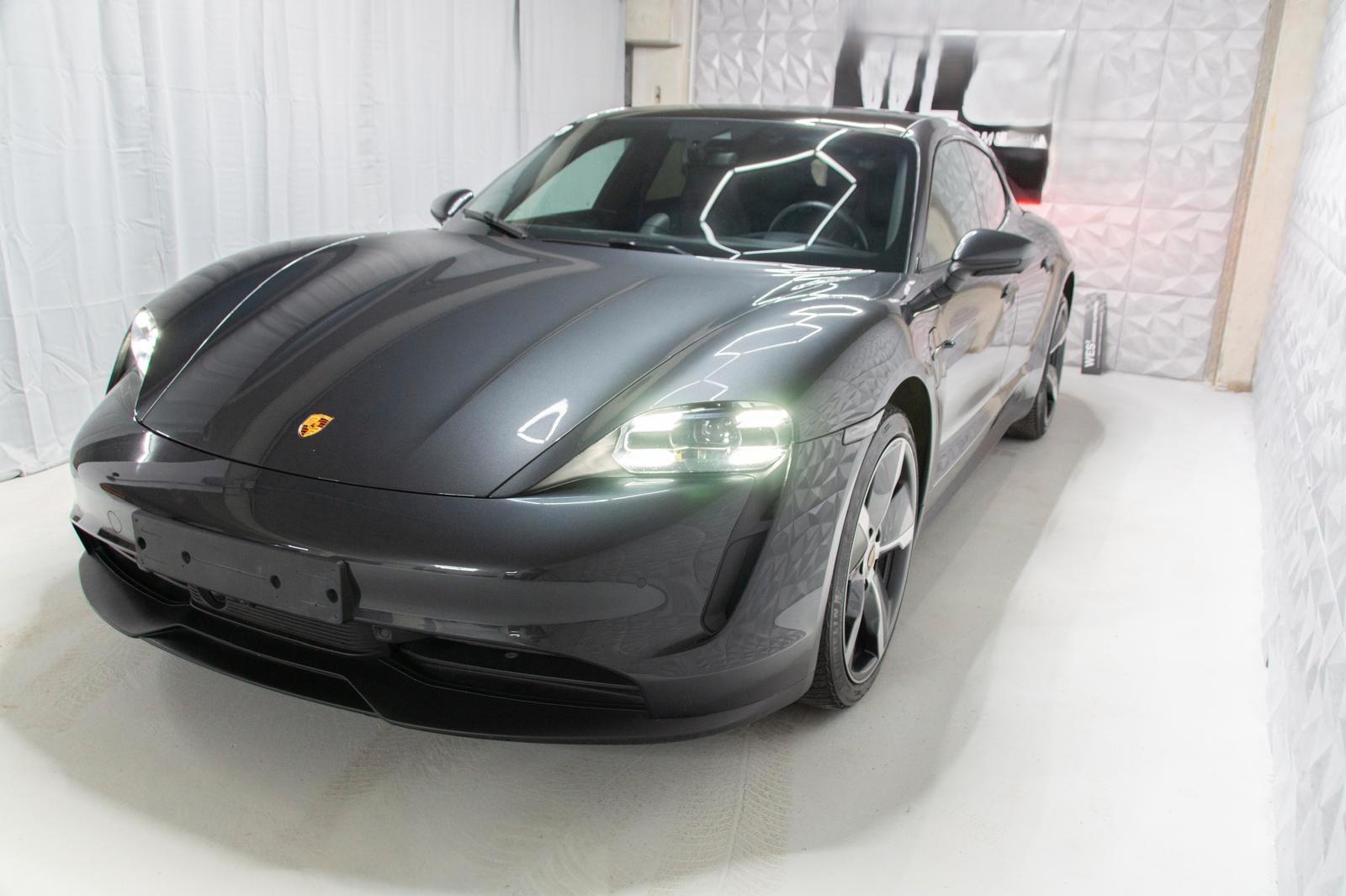 Porsche Taycan Sport Turismo 4 S Netto € 51.575