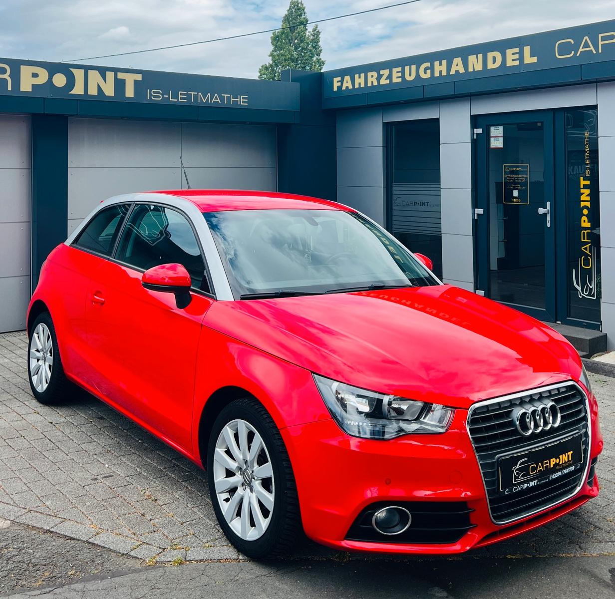 Audi A1 attraction Scheckheft PDC Alu SH