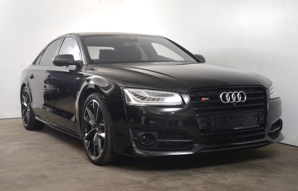 Audi S8