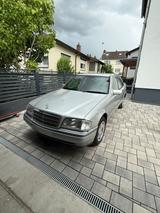 Mercedes-Benz Mercedes Benz C200 mit H-Kennzeichen - gebrauchte Mercedes-Benz C 200 aus dem Jahr 1995