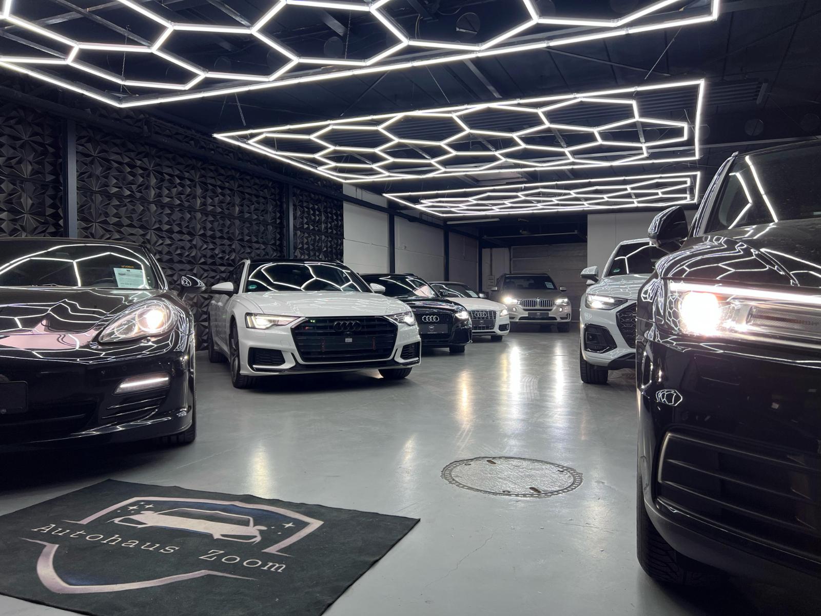 showroom-image-top