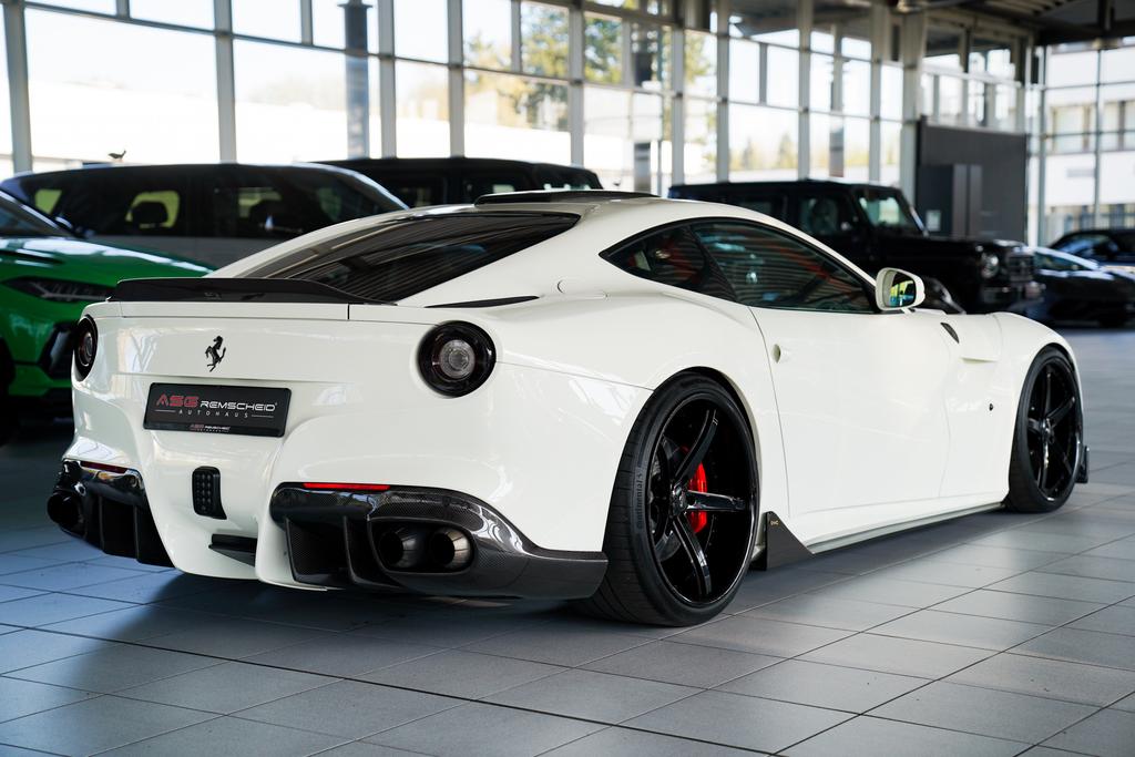 Ferrari F12